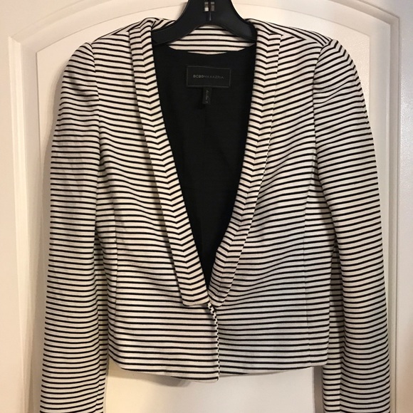 BCBGMaxAzria Jackets & Blazers - BCBG HENDRIX BLAZER